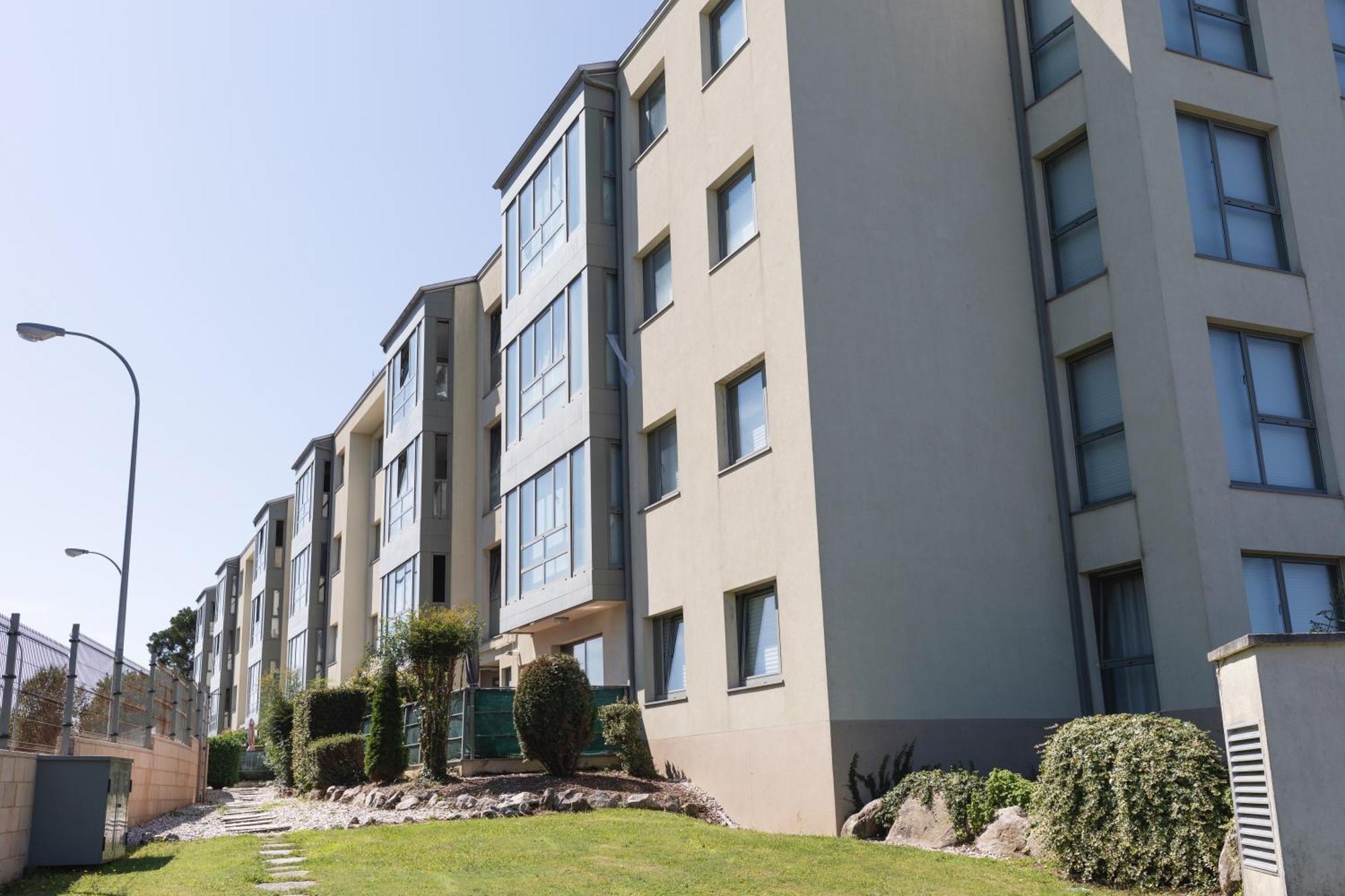 Baruhaus Piscina Y Parking Rianxo Apartment Rianjo Exterior foto
